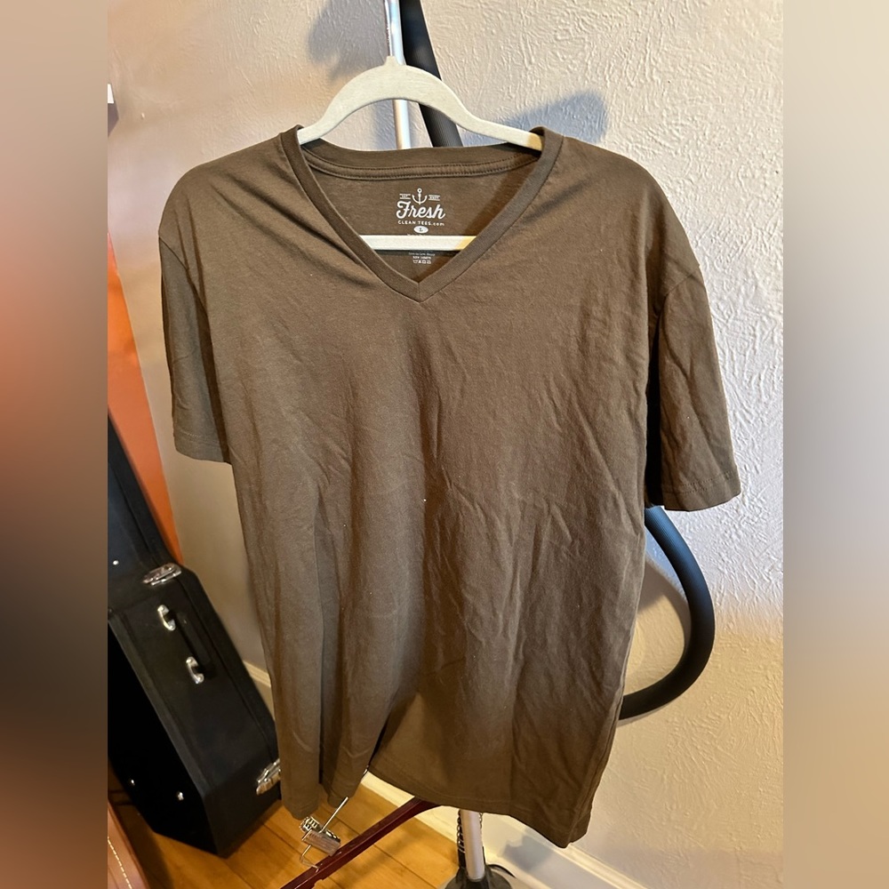 Fresh Clean Tees brand. Size L. Dark green color. V-neck men's t-shirt.